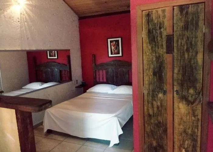 Pousada Entre FolhasPousada